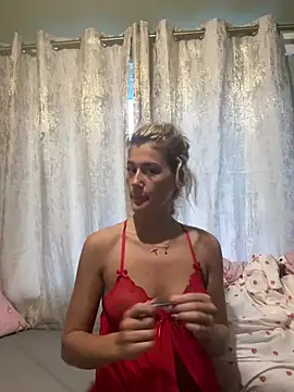 Snapshot of quirkyprincess chatting on July 9, 8:24 pm quirkyprincess online show from July 9, 8:24 pm