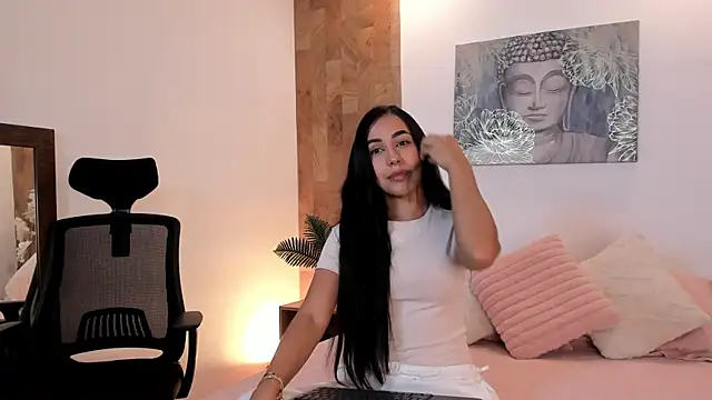 Snapshot of Nicole_Fx chatting on May 25, 7:42 pm Nicole Fx online show from May 25, 7:42 pm
