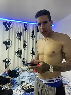 jhuan99 online show from June 30, 10:00 pm