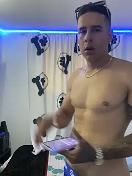 jhuan99 online show from July 4, 7:31 pm