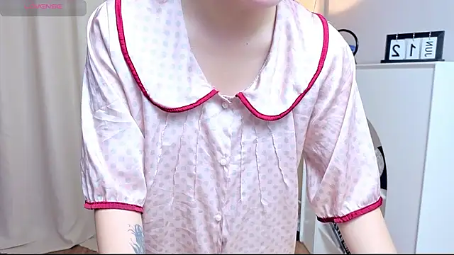 Snapshot of miuu6868 chatting on June 13, 2:09 am miuu6868 online show from June 13, 2:09 am