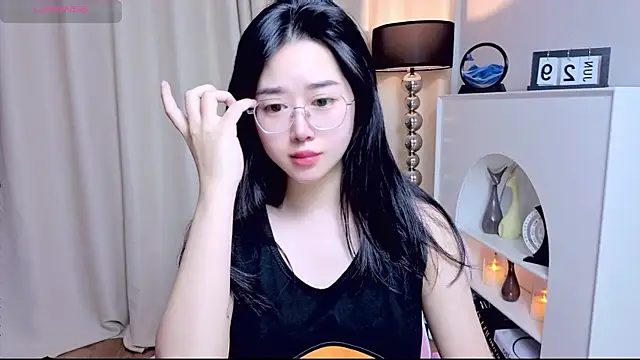 Snapshot of miuu6868 chatting on June 29, 2:07 am miuu6868 online show from June 29, 2:07 am