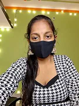 Miss Aaisha online show from June 18, 8:36 am