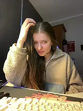 Snapshot of CaseyKings chatting on June 1, 6:53 pm CaseyKings online show from June 1, 6:53 pm