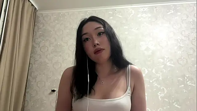 LilowNax online show from May 25, 5:52 pm