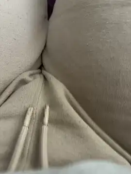 elizabethenglishrosey online show from June 7, 1:26 pm