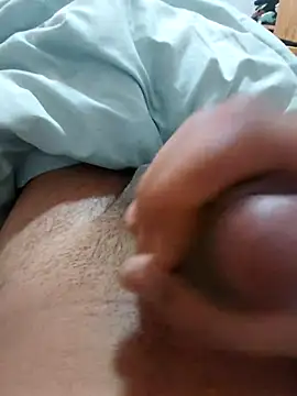 Snapshot of negroxxl29 chatting on June 6, 8:57 pm negroxxl29 online show from June 6, 8:57 pm