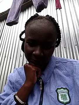 Ebonylouisa online show from June 19, 2:43 pm