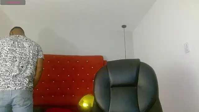 pandablack18 online show from May 30, 2:41 am