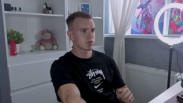 Snapshot of Max_Kunn chatting on June 27, 12:22 pm Max Kunn online show from June 27, 12:22 pm