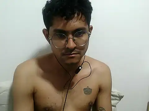 xanderlover online show from June 24, 11:48 pm