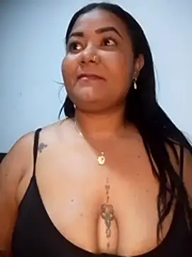 Snapshot of DEISY_8670 chatting on July 3, 10:43 am DEISY 8670 online show from July 3, 10:43 am
