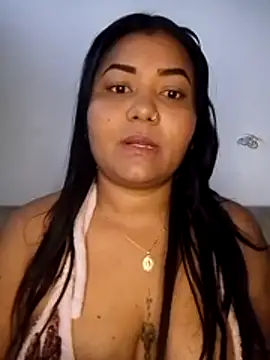 Snapshot of DEISY_8670 chatting on July 5, 12:01 pm DEISY 8670 online show from July 5, 12:01 pm