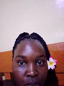 Keilyyne online show from June 12, 2:05 pm