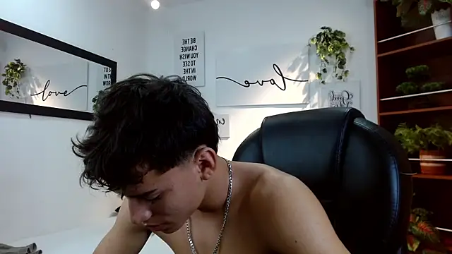 Ryan grayx online show from June 12, 12:59 pm