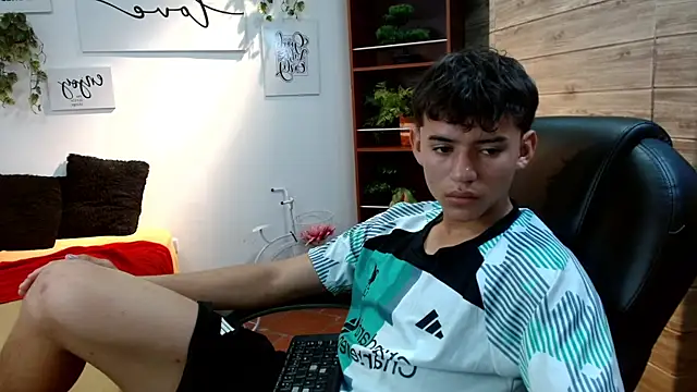 Ryan grayx online show from June 27, 3:17 pm