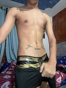 Snapshot of camiloest chatting on May 26, 4:30 am camiloest online show from May 26, 4:30 am