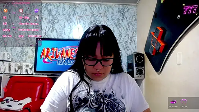 Xander Taylor   online show from June 6, 3:11 am