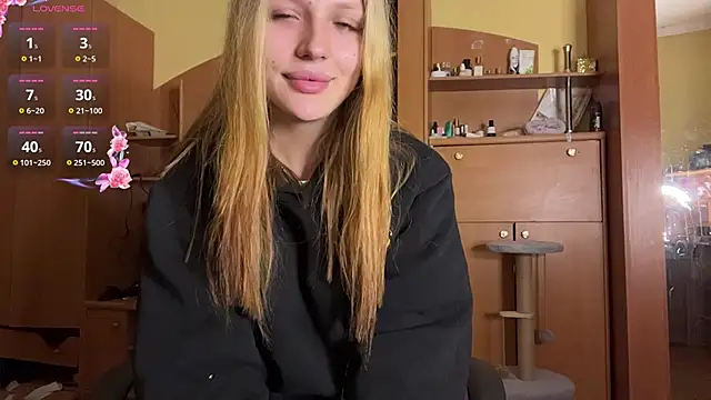Snapshot of xXMelanieseXx chatting on June 20, 4:54 pm xXMelanieseXx online show from June 20, 4:54 pm