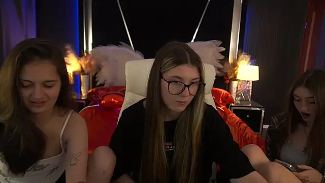 Snapshot of Talia_Blakwood chatting on June 20, 6:54 pm Talia Blakwood online show from June 20, 6:54 pm