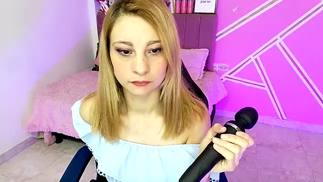 Snapshot of Barbie__sweet chatting on June 7, 12:42 pm Barbie sweet online show from June 7, 12:42 pm