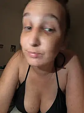 priska-lova online show from July 13, 12:57 am