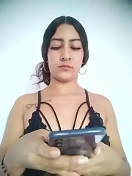 ScarletLovee  online show from May 29, 8:40 pm