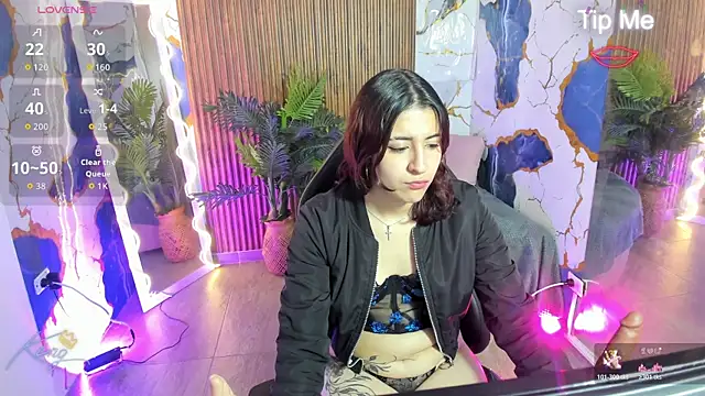 Snapshot of Zyra_tay chatting on June 9, 11:33 am Zyra tay online show from June 9, 11:33 am
