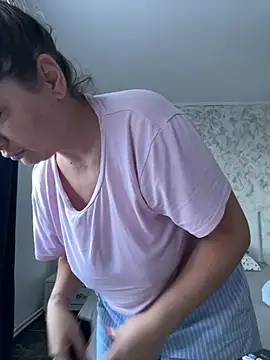 Snapshot of evaxxxcurvyxxx chatting on July 13, 5:43 am evaxxxcurvyxxx online show from July 13, 5:43 am