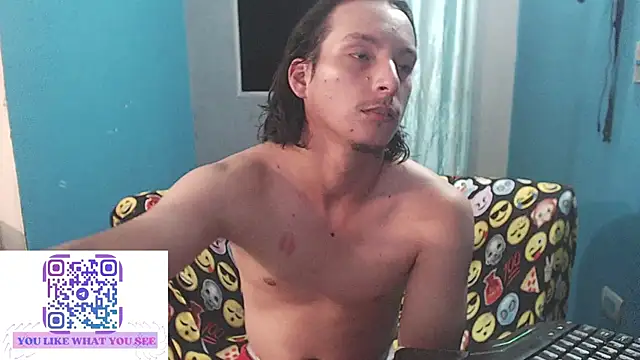Snapshot of MrKingsaintx chatting on July 6, 12:40 am MrKingsaintx online show from July 6, 12:40 am