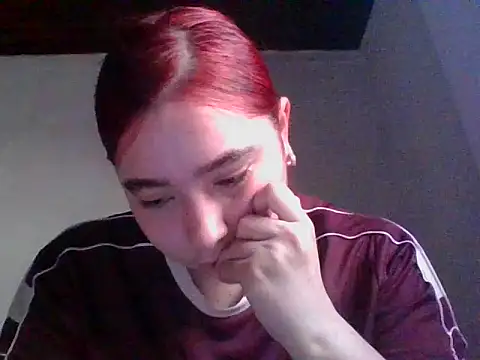 Snapshot of Annisofi000 chatting on May 30, 7:11 pm Annisofi000 online show from May 30, 7:11 pm