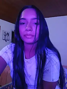 xcleila online show from June 26, 3:00 am