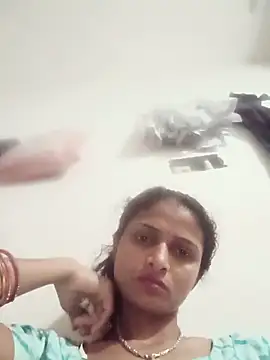 Snapshot of priya_970 chatting on May 31, 5:53 pm priya 970 online show from May 31, 5:53 pm