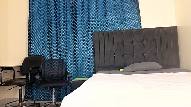 Snapshot of The_Ebony_Mistress chatting on August 7, 7:16 pm The Ebony Mistress online show from August 7, 7:16 pm
