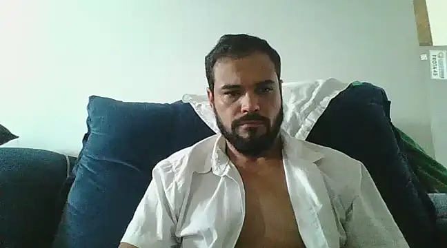 Snapshot of Pistola_faminta chatting on January 27, 10:27 am Pistola faminta online show from January 27, 10:27 am