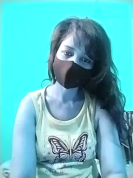 Snapshot of cutieNancy89 chatting on June 1, 8:27 am cutieNancy89 online show from June 1, 8:27 am
