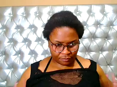 loveniax online show from July 1, 11:01 am