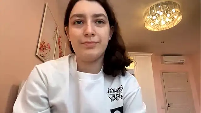 MilkySerenya online show from May 28, 11:51 am