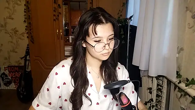 Adilily online show from May 30, 3:09 pm