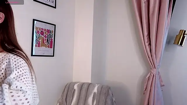 Snapshot of LeishaChamblee chatting on June 10, 2:23 am LeishaChamblee online show from June 10, 2:23 am