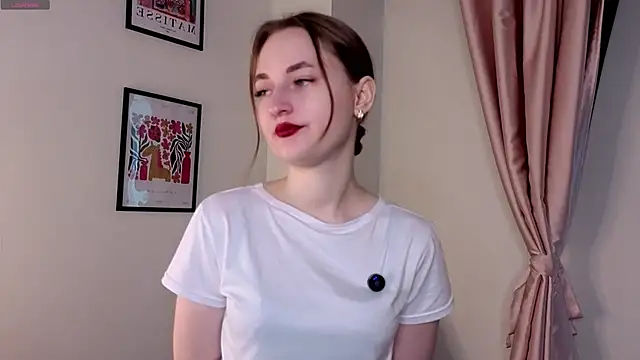 Snapshot of LeishaChamblee chatting on June 12, 1:26 am LeishaChamblee online show from June 12, 1:26 am