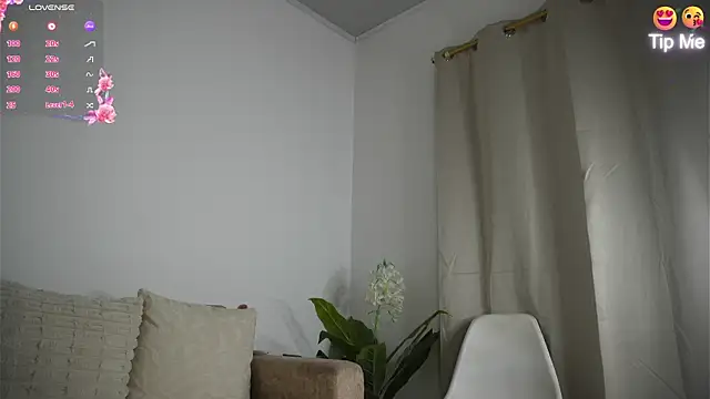 Sweetpussyhot  online show from July 10, 9:23 am
