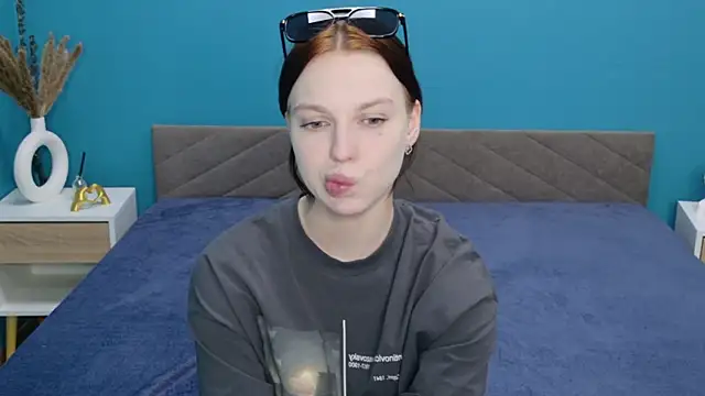 Snapshot of Nora_Finch chatting on June 12, 10:14 am Nora Finch online show from June 12, 10:14 am