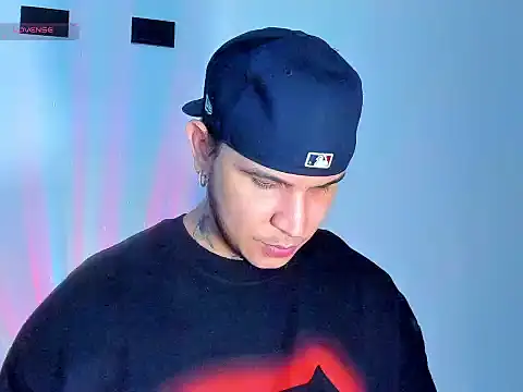 Snapshot of jacob_lautnerr chatting on June 29, 11:05 pm jacob lautnerr online show from June 29, 11:05 pm