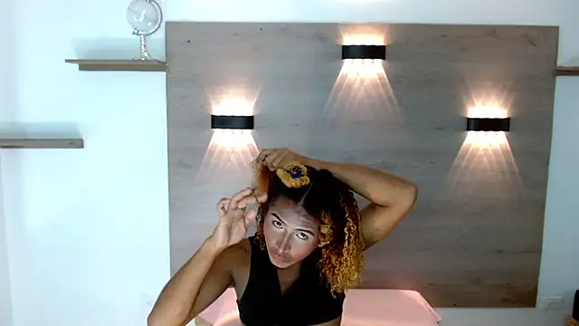 Snapshot of AshleySofiaThenison chatting on July 18, 1:26 pm AshleySofiaThenison online show from July 18, 1:26 pm