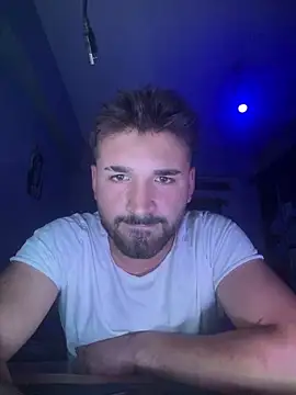 Snapshot of sondurak92 chatting on July 1, 10:53 pm sondurak92 online show from July 1, 10:53 pm