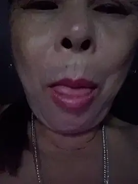 Snapshot of Kiki_sexyy chatting on June 20, 7:49 pm Kiki sexyy online show from June 20, 7:49 pm