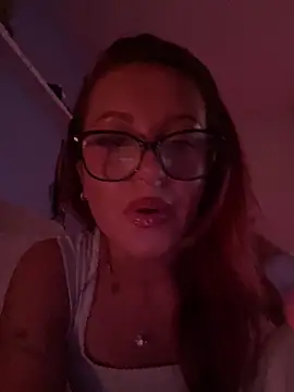 PoisonIvy x online show from May 31, 8:21 pm