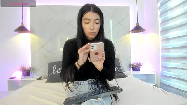 Snapshot of SARAH_COLLENS_ chatting on July 15, 11:37 am SARAH COLLENS online show from July 15, 11:37 am