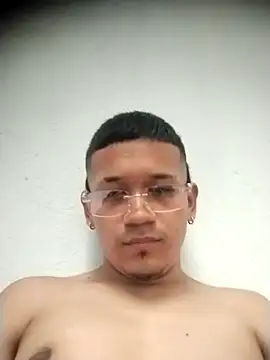 Snapshot of -Moreno__Hot chatting on May 31, 6:09 pm -Moreno Hot online show from May 31, 6:09 pm